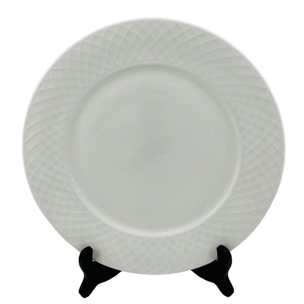 Mikasa Trellis White Dinner Plate 11" Bone China Criss Cross Line Pattern